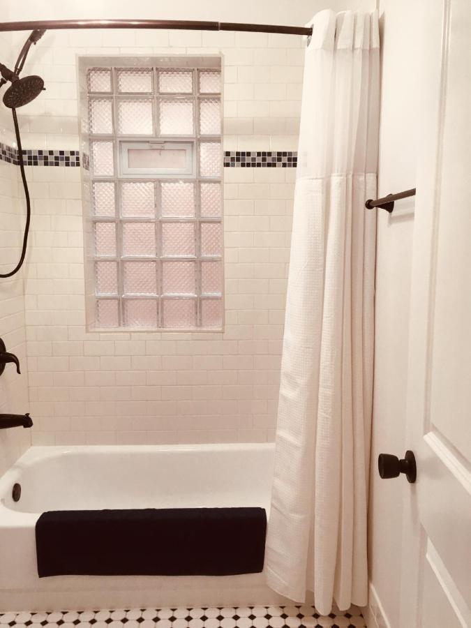 Logan Square Modern Apartment Chicago Ngoại thất bức ảnh